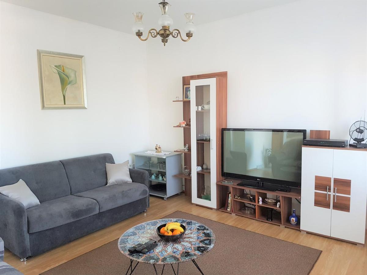 Comfort Apartment On The Beach Кали Экстерьер фото